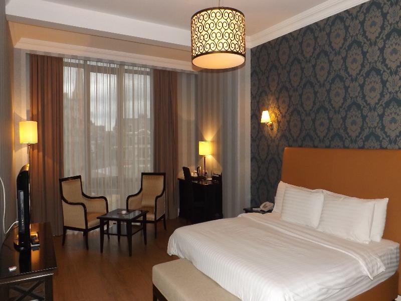 Hotel & Casino President Batumi Exterior foto