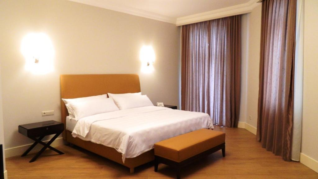 Hotel & Casino President Batumi Quarto foto