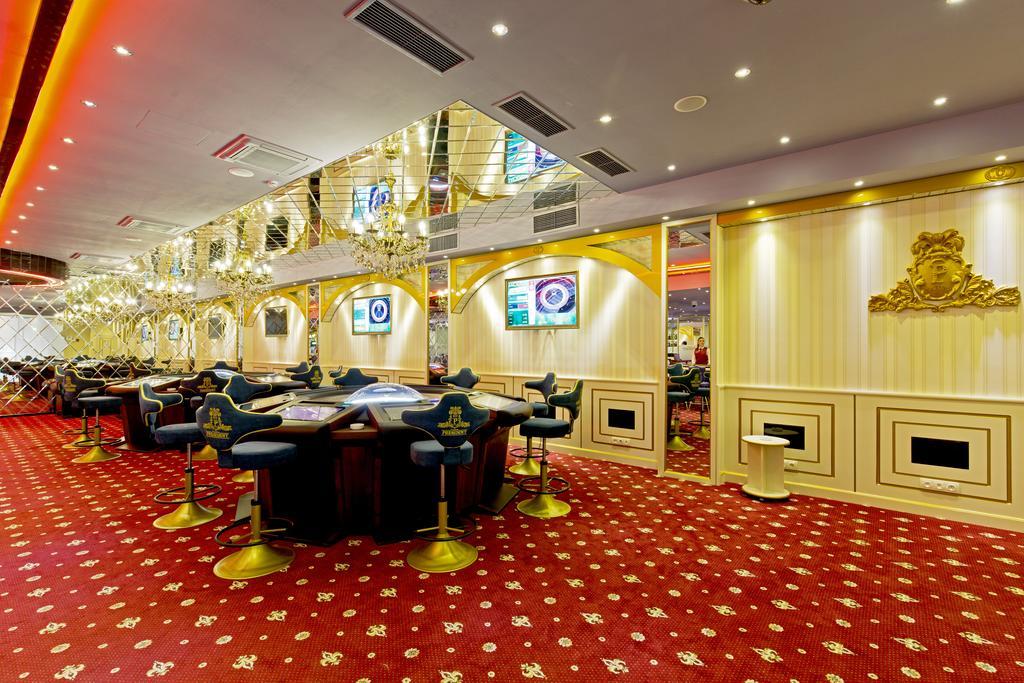 Hotel & Casino President Batumi Exterior foto